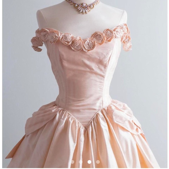 BEAUTIFUL VINTAGE PINK BRIDAL GOWN 🦢♡ 💍 - Picture 3 of 4